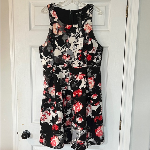 Lord & Taylor Dresses & Skirts - NWT Lord & Taylor Black and Red Floral Mini Dress